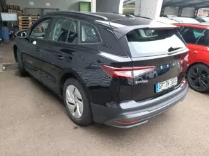 Skoda Enyaq 50 Loft Aut. LED Navi Kessy Alu18 PDC Bild 3