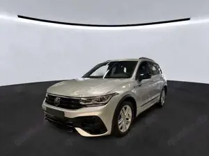 Volkswagen Tiguan 2.0TSI DSG R 4x4 BLACK P-DACH Akrapovic K Bild 2