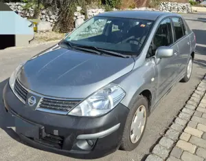 Nissan Tiida Tiida 1.6 acenta