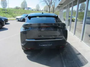Peugeot 3008 Hybrid 136 GT Bild 5