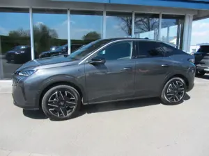 Peugeot 3008 Hybrid 136 GT Bild 3