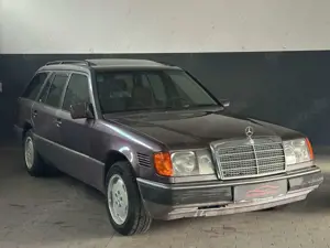 Mercedes-Benz E 250 TD Automatik/Schiebedach/Elektr. Fenster