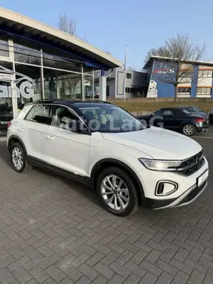 Volkswagen T-Roc Style DSG LED AHK NAVI PDC SHZ