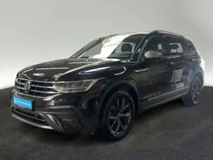 Volkswagen Tiguan Allspace 1.5 TSI DSG Easy Open Rear View Bild 2