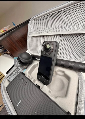 Insta360 x5 essential