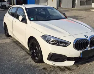 BMW 118 1er Diesel 118d Aut. Advantage Bild 4
