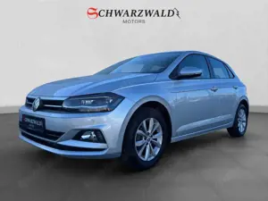 Volkswagen Polo VI Highline Einparkhilfe Shz. Klima Naviga.