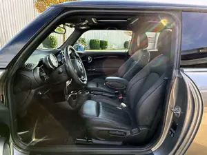MINI Cooper Steptr. LED NAV KAM PDC PANO  eGSD TEMP Bild 5