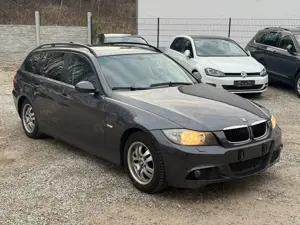 BMW 320 320i Bild 4