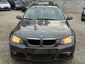 BMW 320 320i Bild 3