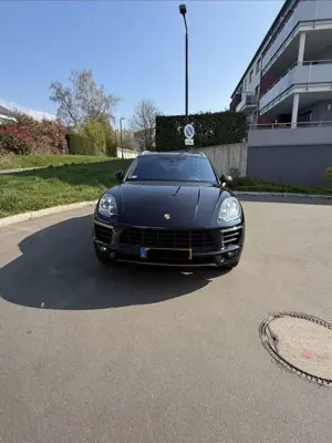 Porsche Macan S /  Approved 03.27