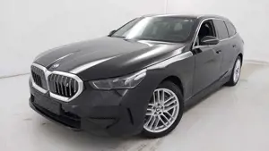 BMW i5 Touring 40 eDrive Bowers_HUD_360 Grad_22KW ACladen