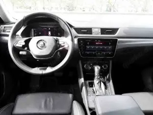 Skoda Superb Combi 2.0 TDI DSG Style Leder+Memory+Mass Bild 3