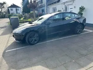 Tesla Model 3 Model 3 Standard Reichweite Plus Hinterradantrieb