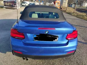 BMW 220 220i Cabrio Aut. M Sport Bild 2
