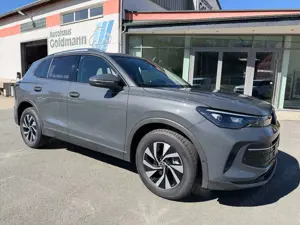 Volkswagen Tiguan Tiguan 1.5 eTSI DSG Life AHK LED Plus Kam. 5.J-Gar