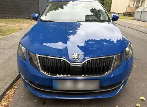 Skoda Octavia Otomatik Style Business ACC Navi Beheizb. Front Bild 4