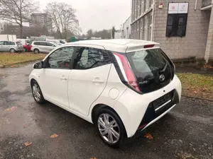 Toyota Others Aygo AYGO x-play touch EU 6. / Klima / 5.Türen Bild 3