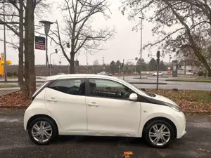 Toyota Others Aygo AYGO x-play touch EU 6. / Klima / 5.Türen Bild 5
