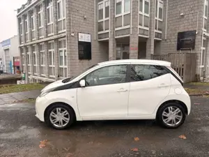 Toyota Others Aygo AYGO x-play touch EU 6. / Klima / 5.Türen Bild 2