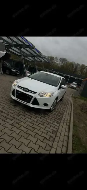 Ford Focus Turnier 1.6 TDCi DPF Start-Stopp-System Titanium