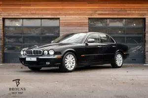 Jaguar XJ 3.5 V8 258PS