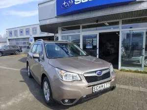 Subaru Forester EXCLUSIVE 2.0D-AUTOMATIK-KLIMAAUTOMATIK-AUS 1.HAND Bild 3
