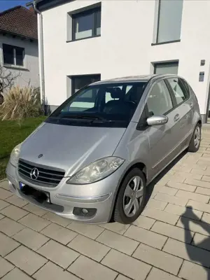 Mercedes-Benz A 200 Avantgarde 8fach bereift Mit TÜV