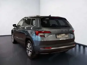 Skoda Karoq 2.0 TDI Clever 4x4 DSG LED Navi RFK SHZ Bild 4