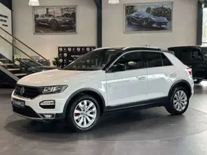 Volkswagen T-Roc 1.5 TSI ACT DSG Sport 1.HAND/NAVI/SHZ/MFL