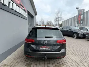 Volkswagen Passat Variant *ACC*Navi*AHK*2.Hand* Bild 4