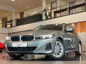 BMW 318 d Touring Curved DrivingAssistant Sthzg LED