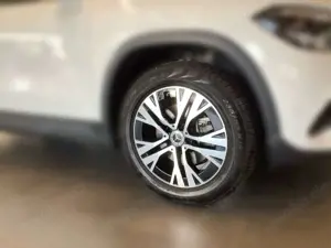 Mercedes-Benz GLA 200 PROGRESSIVE +KAMERA+LED+TOTW.+PANO.-DACH Bild 3