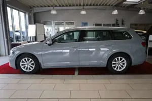Volkswagen Passat Variant 1.5 TSI *AHK/CAR-PALY/KAMERA Bild 2