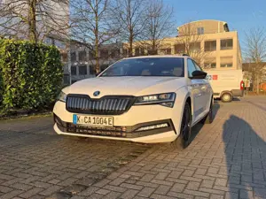 Skoda Superb Superb Combi 1.4 TSI iV DSG Sportline