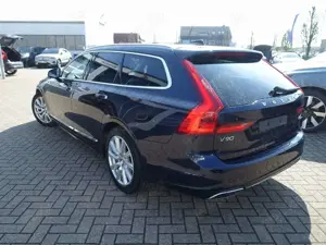 Volvo V90 D4 AWD Inscription/360°Cam/AHK/HeadUp/Pano. Bild 4