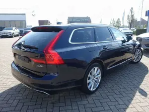 Volvo V90 D4 AWD Inscription/360°Cam/AHK/HeadUp/Pano. Bild 2