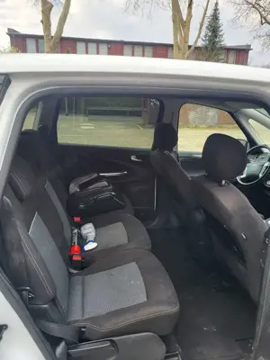 Ford S-Max 2.0 TDCi DPF Aut. Trend Bild 5