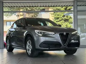 Alfa Romeo Stelvio Super Q4/BI-XENON/PDC/AUTOMATIK/SPURHALT