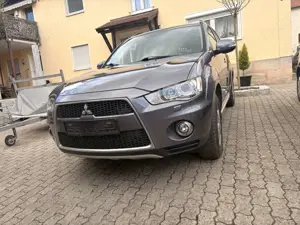 Mitsubishi Outlander 2.2 DI-D 4WD Intense