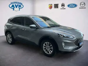 Ford Kuga Titanium mit Navi u. Winter-Paket