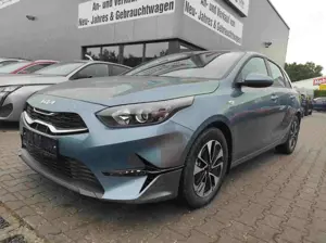 Kia Ceed / cee'd Ceed 1.5 T-GDI AT Kamera*Sitzheizung*APP*Navi