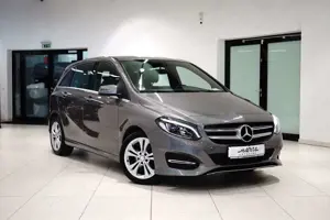 Mercedes-Benz B 180 D|SPORTS-TOURER|TEMPOMAT|2xPDC|NAVI|LED|F1|