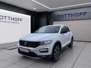 Volkswagen T-Roc 1.5 TSI UNITED NAVI PDC SITZHZG KLIMA