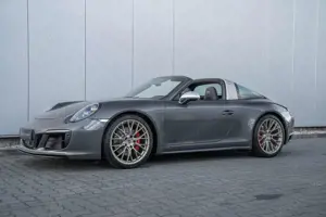 Porsche 991 911/991 Targa 4 GTS Exclusive Manufaktur Edition