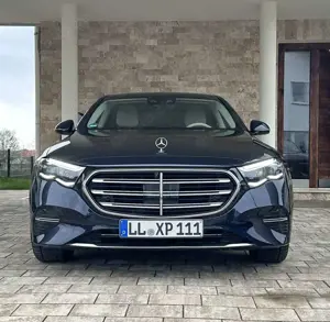 Mercedes-Benz E 200 4Matic 9G-TRONIC Bild 2