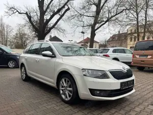 Skoda Octavia Combi,1.6 TDi,Elegance,Bi Xen,Navi,Sitzh