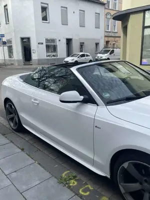 Audi A5 Cabrio 2.0 TDI DPF multitronic Bild 3