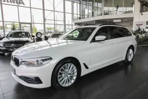 BMW 530 d xDrive Sport Line/LED/AHK/ACC/HUD/PANO/360°