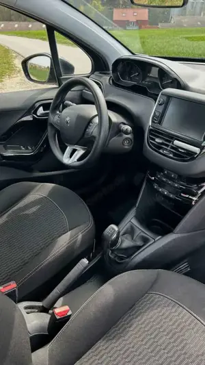 Peugeot 208 208 PureTech | 8fach | Panodach | klimaautomatik Bild 5